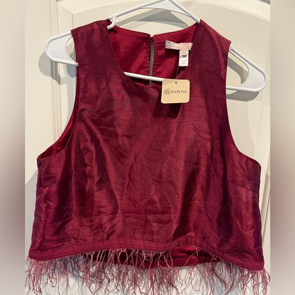 Hutch Burgundy Shantung Feather Tank - Picture 2 of 7